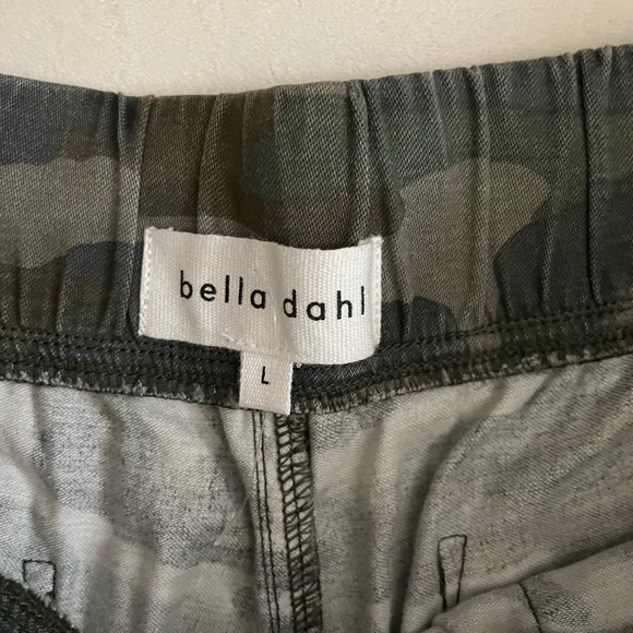 NWT Bella Dahl Crop Camo Joggers Pants With Pockets Size L - Picture 9 of 12